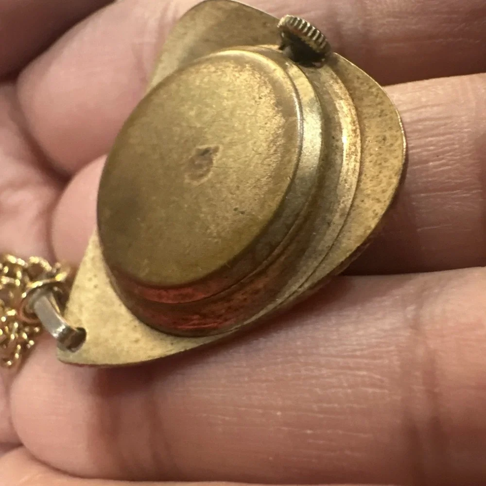 Working Vintage Medana Lever Gold Tone Mechanical Manual Wind Pendant Watch Runs